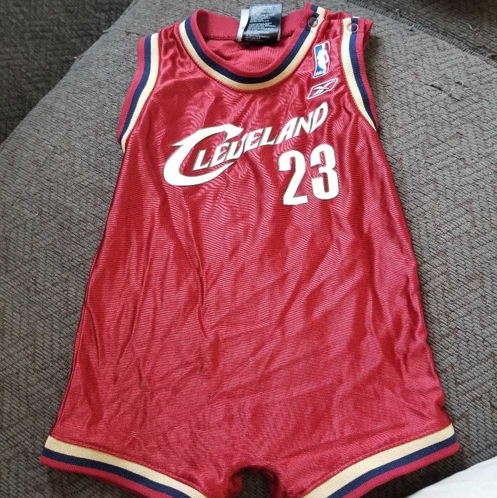 Short bodysuit